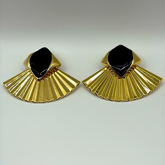 Vintage Jewelry - Vintage 80’s Gold and Black Metal Fan Earrings